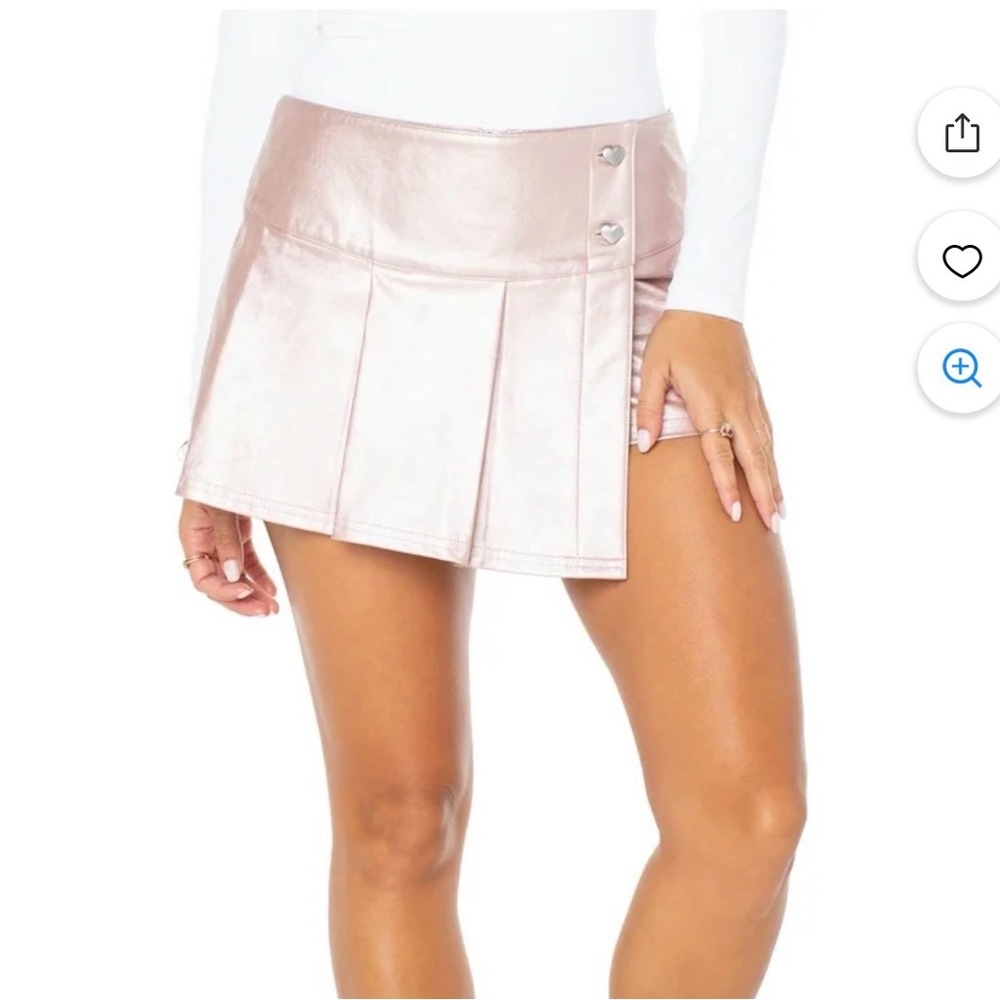 NWT Celebrity Pink Metallic Faux Leather Pleated Skort - size large